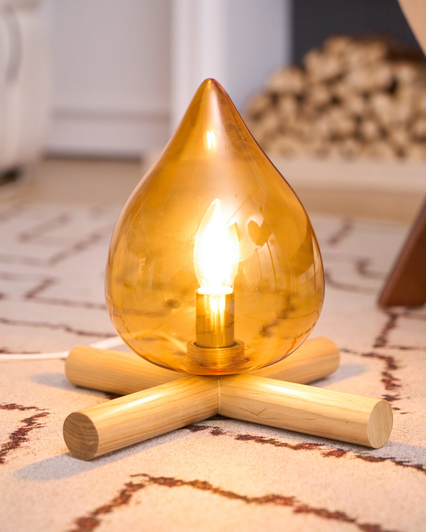 Élora Firebeam Glass Table Lamp with Wooden Base