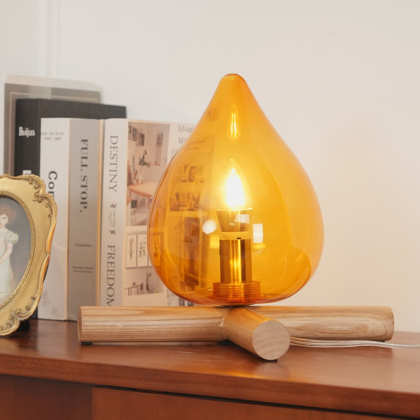 Élora Firebeam Glass Table Lamp with Wooden Base