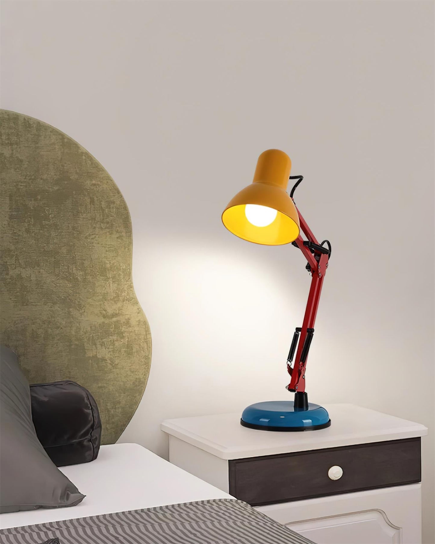 Lampe de table réglable Solène Memphis avec design color block