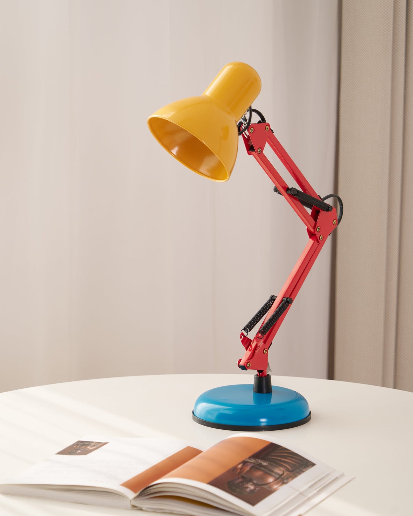 Lampe de table réglable Solène Memphis avec design color block