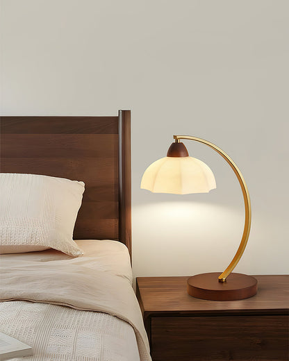 Lampe de table Lucienne en verre vintage avec base en bois