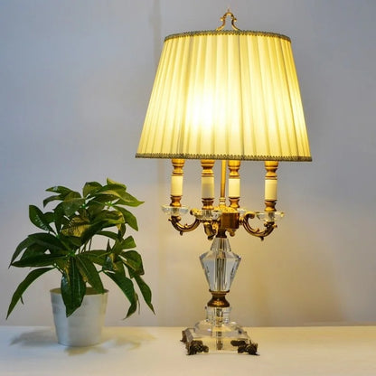 Lampe de table LED de luxe en cristal avec abat-jour en tissu pour chambre à coucher et chambre d'hôtel