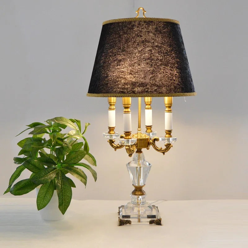 Lampe de table LED de luxe en cristal avec abat-jour en tissu pour chambre à coucher et chambre d'hôtel