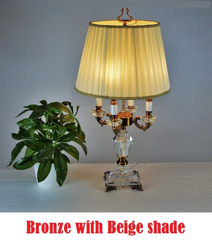 Lampe de table LED de luxe en cristal avec abat-jour en tissu pour chambre à coucher et chambre d'hôtel