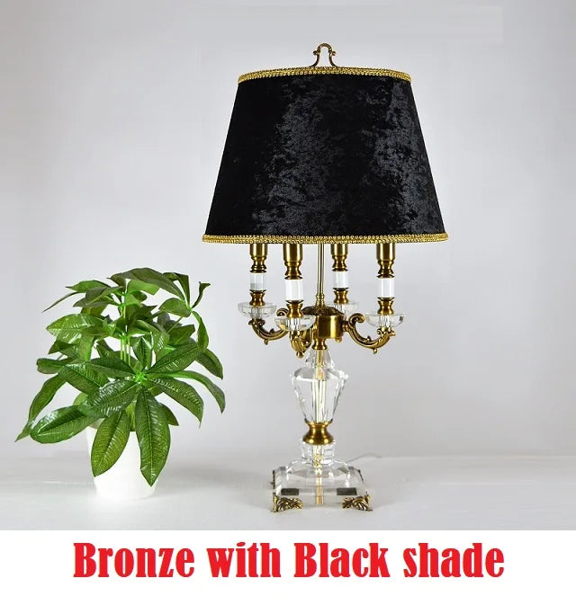 Lampe de table LED de luxe en cristal avec abat-jour en tissu pour chambre à coucher et chambre d'hôtel