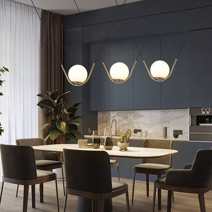 Suspension Orbe en Laiton et Verre Givré Élodie, Luminaire de Plafond Luxueux