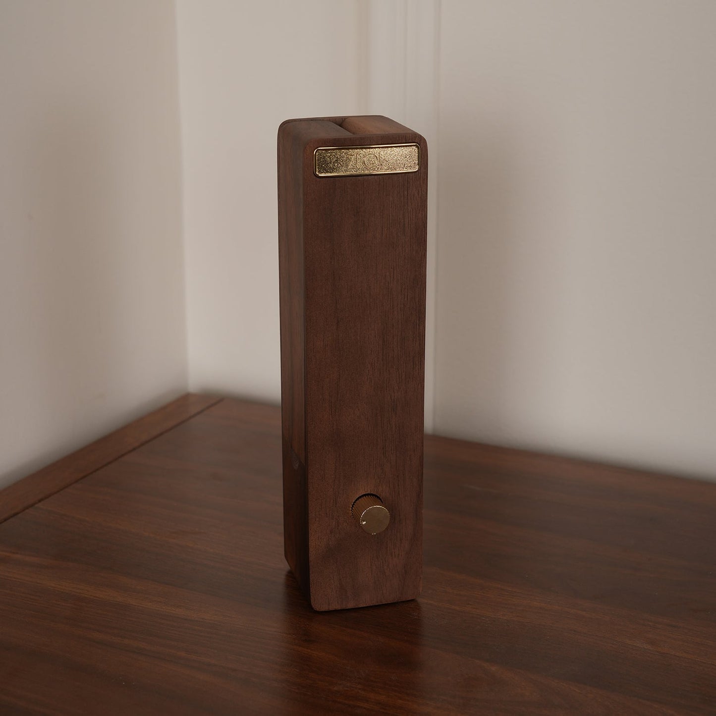 Lampe de table pliable Sophie en papier LED avec base en bois