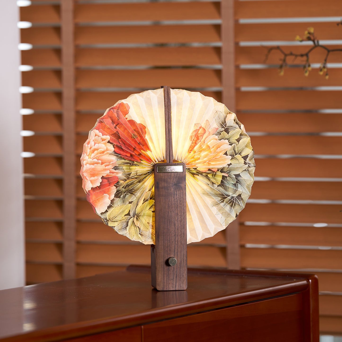 Lampe de table pliable Sophie en papier LED avec base en bois