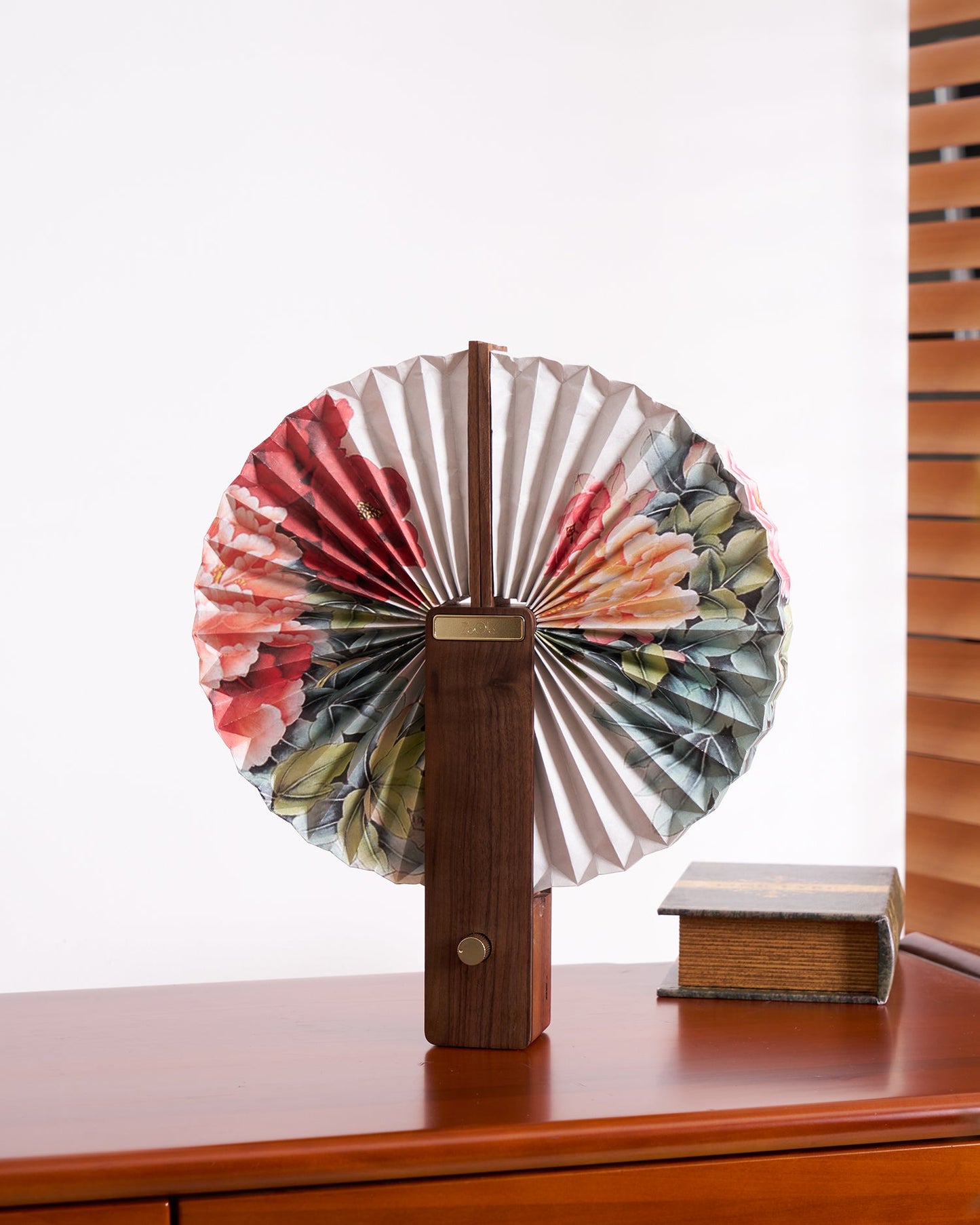 Lampe de table pliable Sophie en papier LED avec base en bois