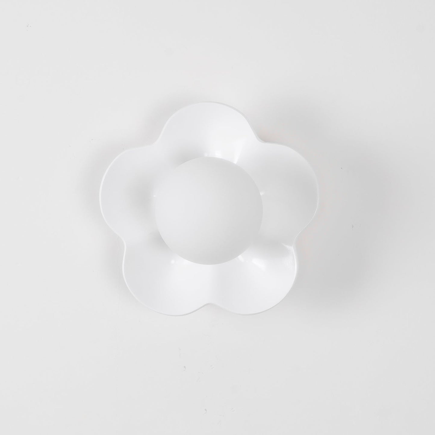 Amélie La Fleur Plug-In Wall Lamp – Whimsical Resin & Glass Decor Light
