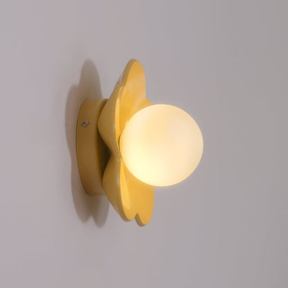 Amélie La Fleur Plug-In Wall Lamp – Whimsical Resin & Glass Decor Light