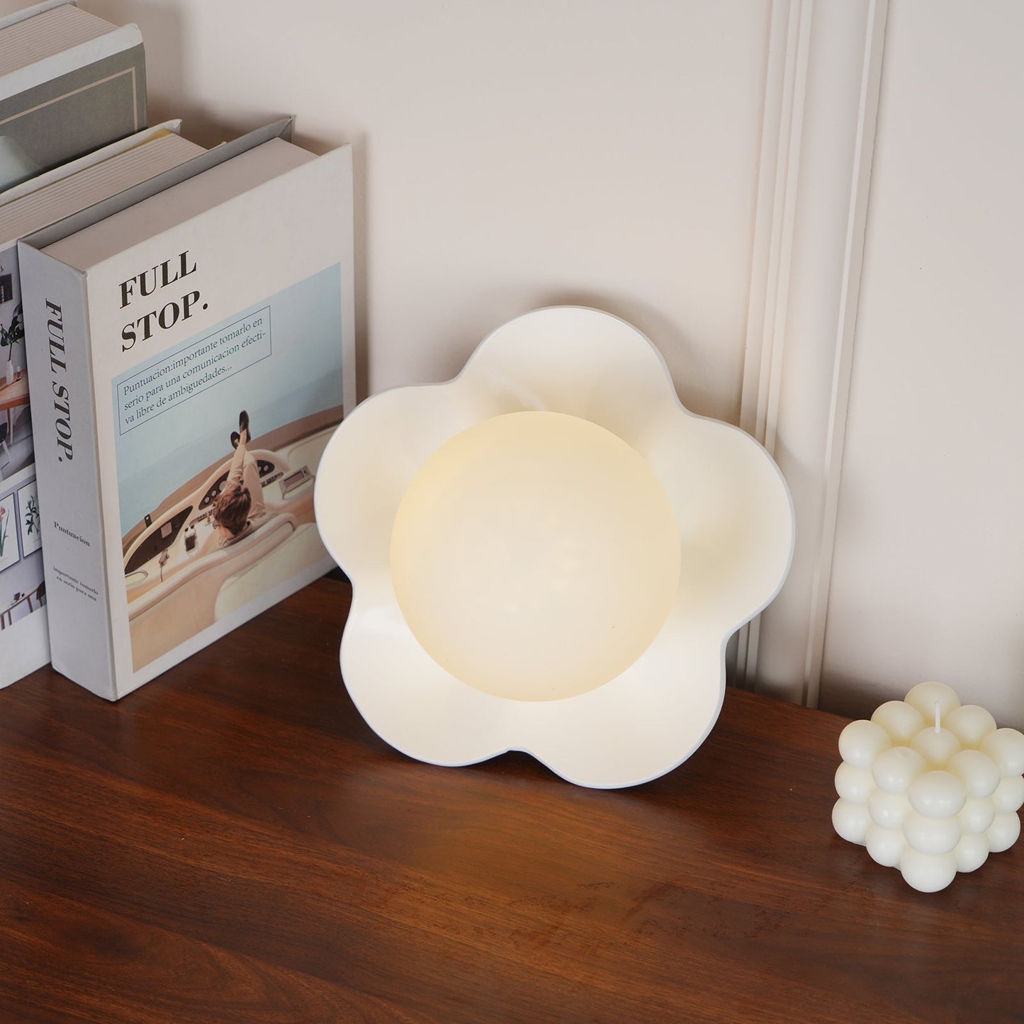 Amélie La Fleur Plug-In Wall Lamp – Whimsical Resin & Glass Decor Light