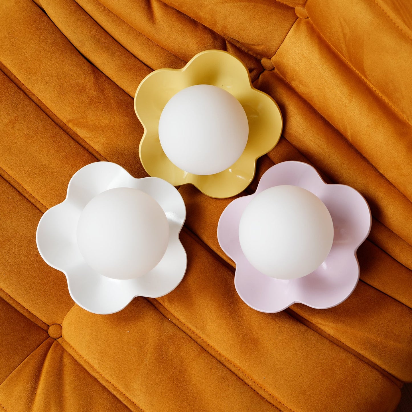 Amélie La Fleur Plug-In Wall Lamp – Whimsical Resin & Glass Decor Light