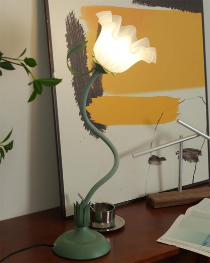 Lampe de table Isabelle Lys avec un élégant motif floral
