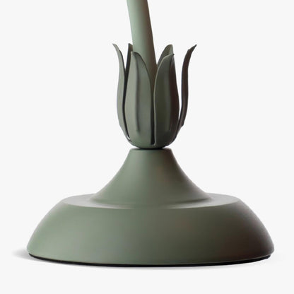 Lampe de table Isabelle Lys avec un élégant motif floral