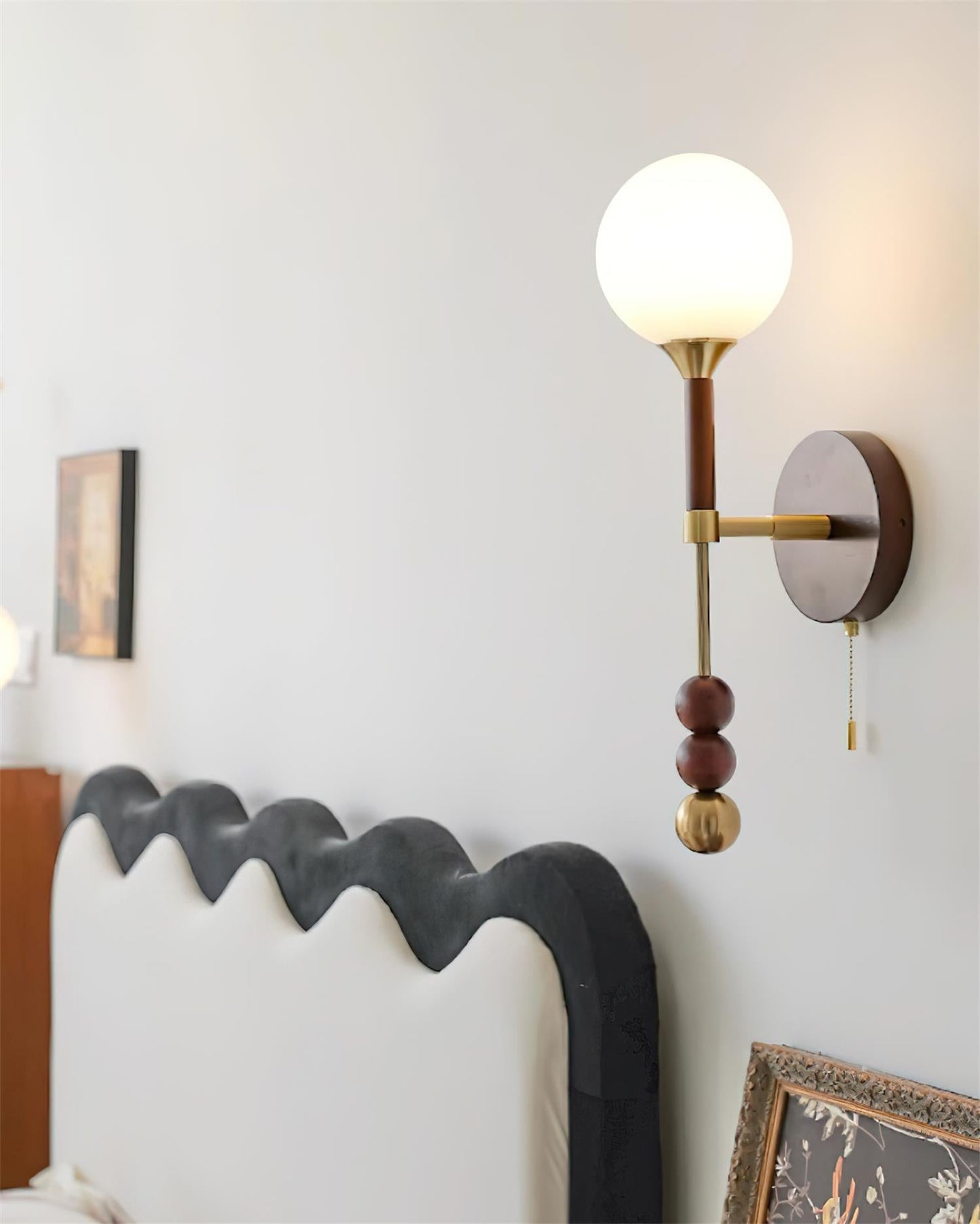 Applique murale Élodie Lolli avec globe en verre dépoli