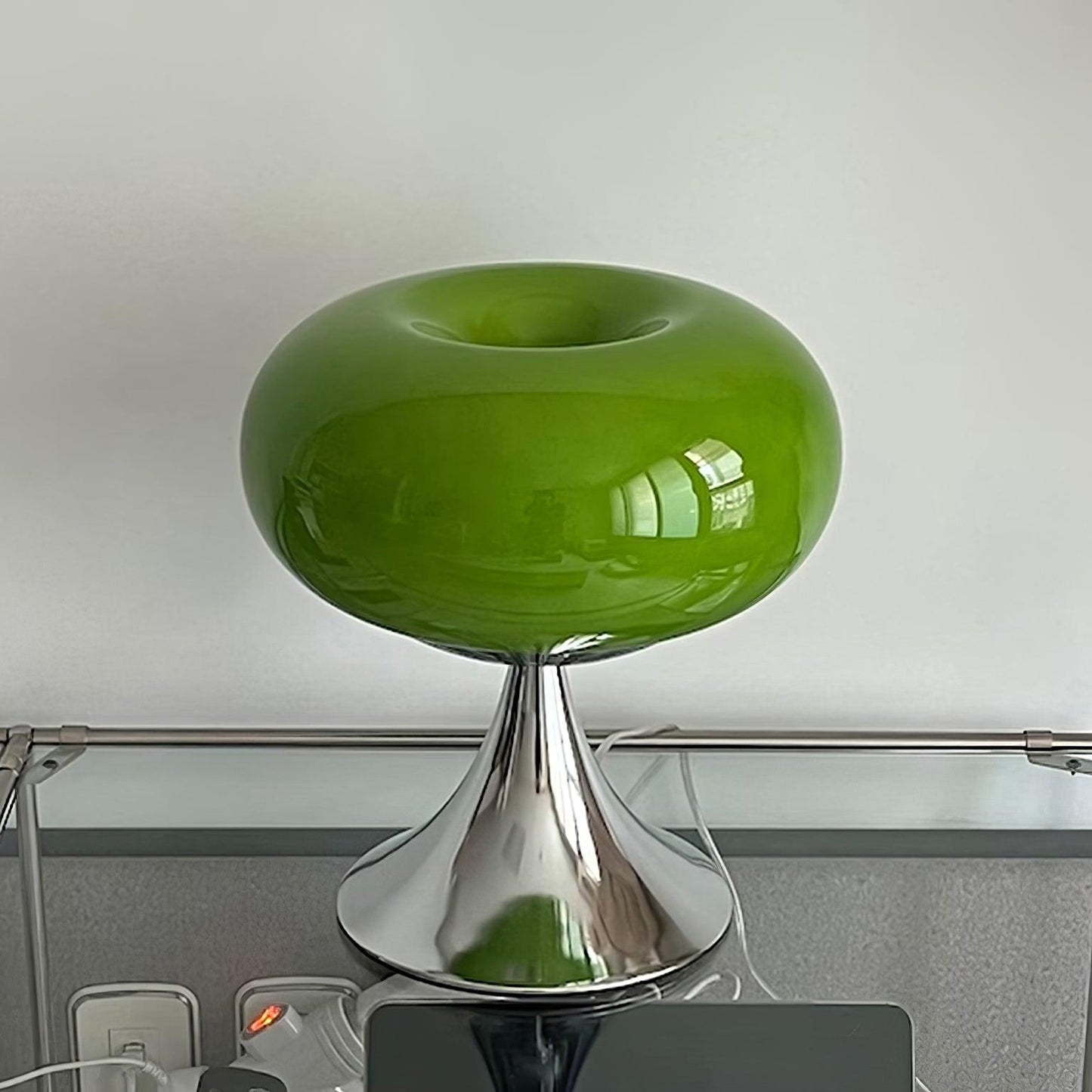 Lampe de table LED en verre Adèle Lollipop avec finition chromée
