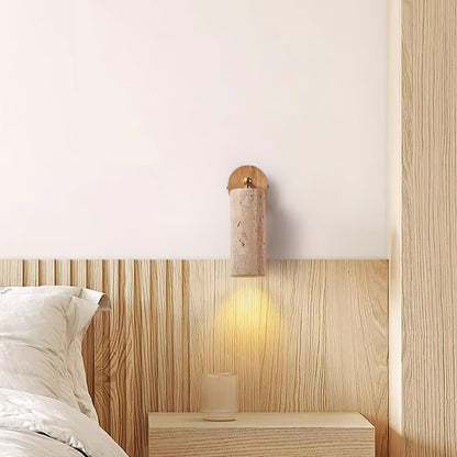 Applique murale Solène en travertin avec base en bois et bras métallique réglable