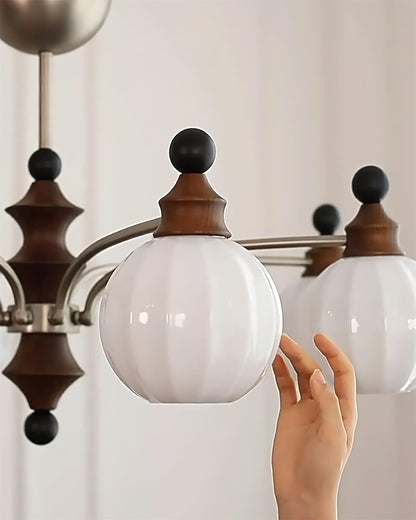 Lustre rond Juliette, globes en verre dépoli avec accents en bois poli