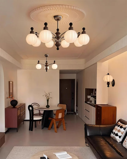 Lustre rond Juliette, globes en verre dépoli avec accents en bois poli