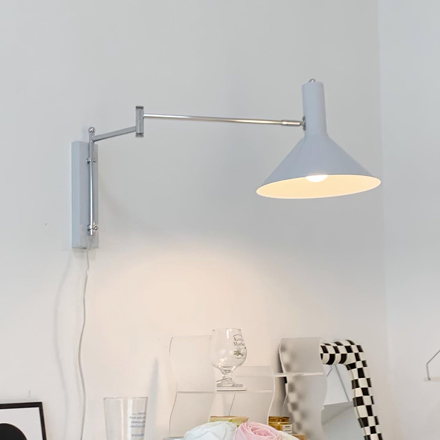 Applique murale Céline Peak avec bras pivotant réglable