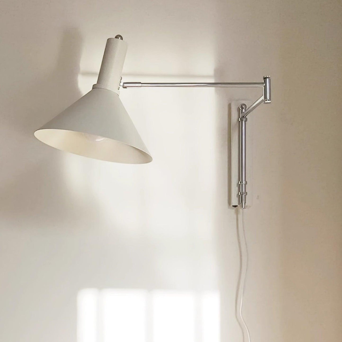 Applique murale Céline Peak avec bras pivotant réglable