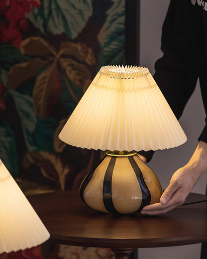 Élina Pleated Cavolo Table Lamp with Fabric and Glass Design
