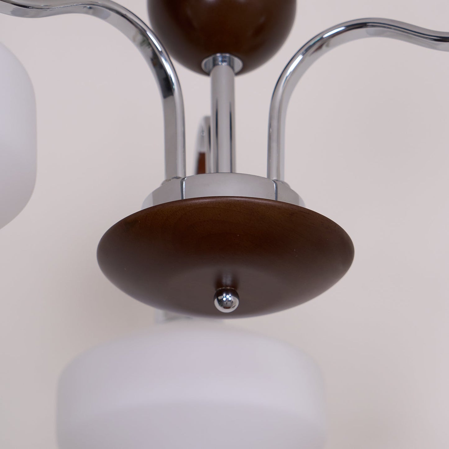 Lustre Béatrice rétro, abat-jour en verre avec structure en bois et métal