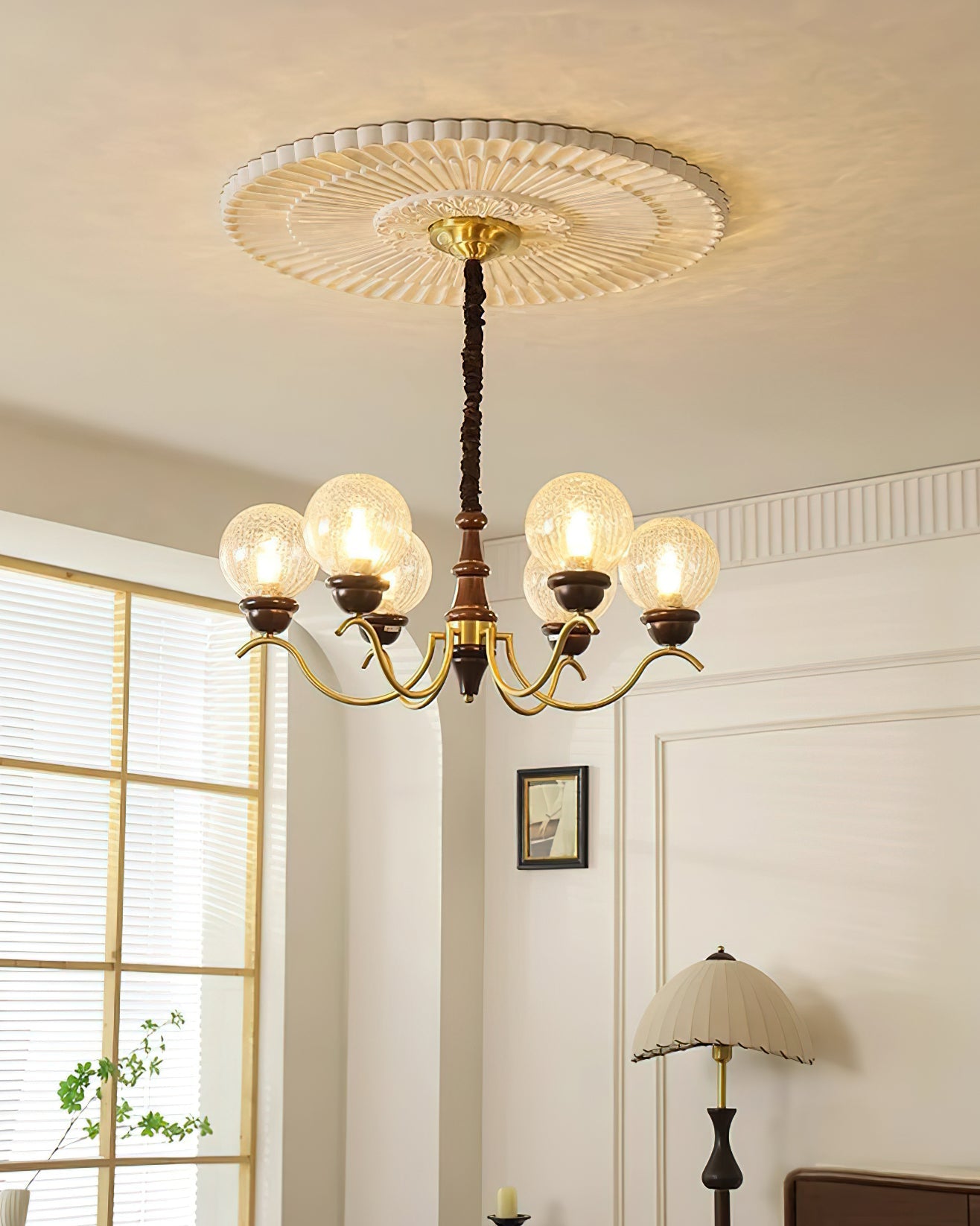 Lustre Delphine Rétro, Bras en Laiton Courbés avec Globes en Verre