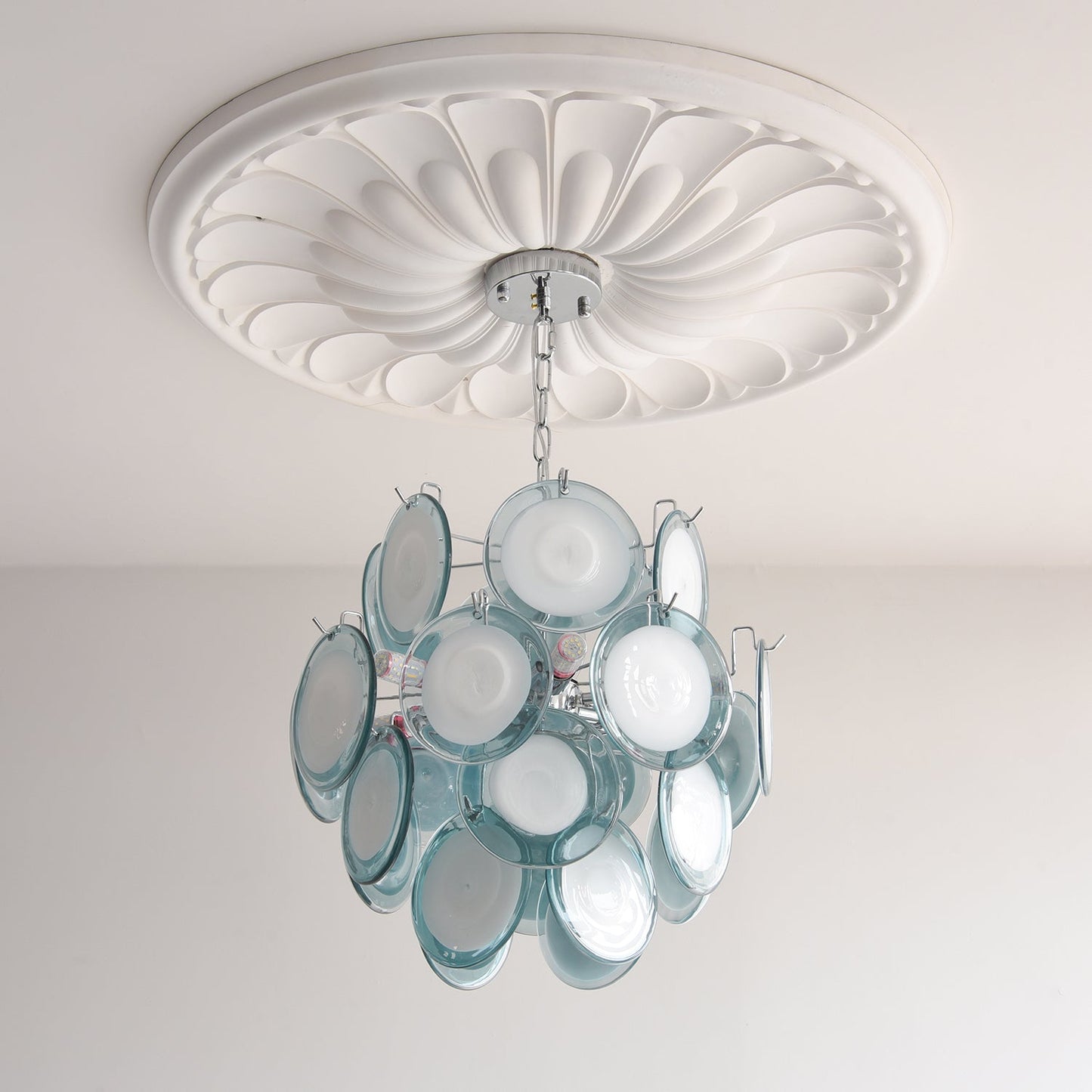 Lustre Sabine en verre, sphère à disques soufflés à la main avec cadre en métal
