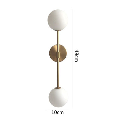 Applique murale sphérique en verre opale Émilie au design moderne et élégant