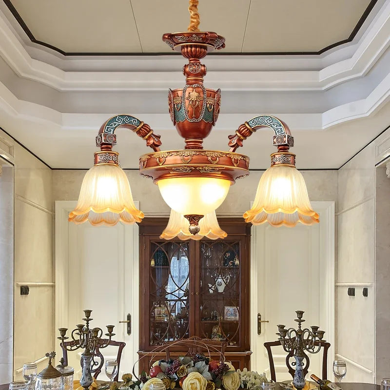 Lustre européen de luxe rétro en fer avec verre dépoli