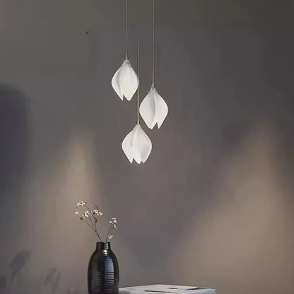 Lustre d'escalier moderne Liora en forme de grappe de lotus