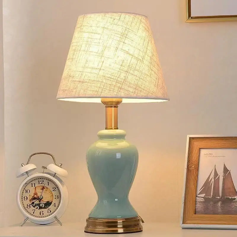 Lampadaire LED en céramique peinte rétro avec abat-jour en tissu plissé