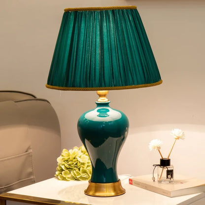 Lampe de table Adeline en céramique rétro et tissu