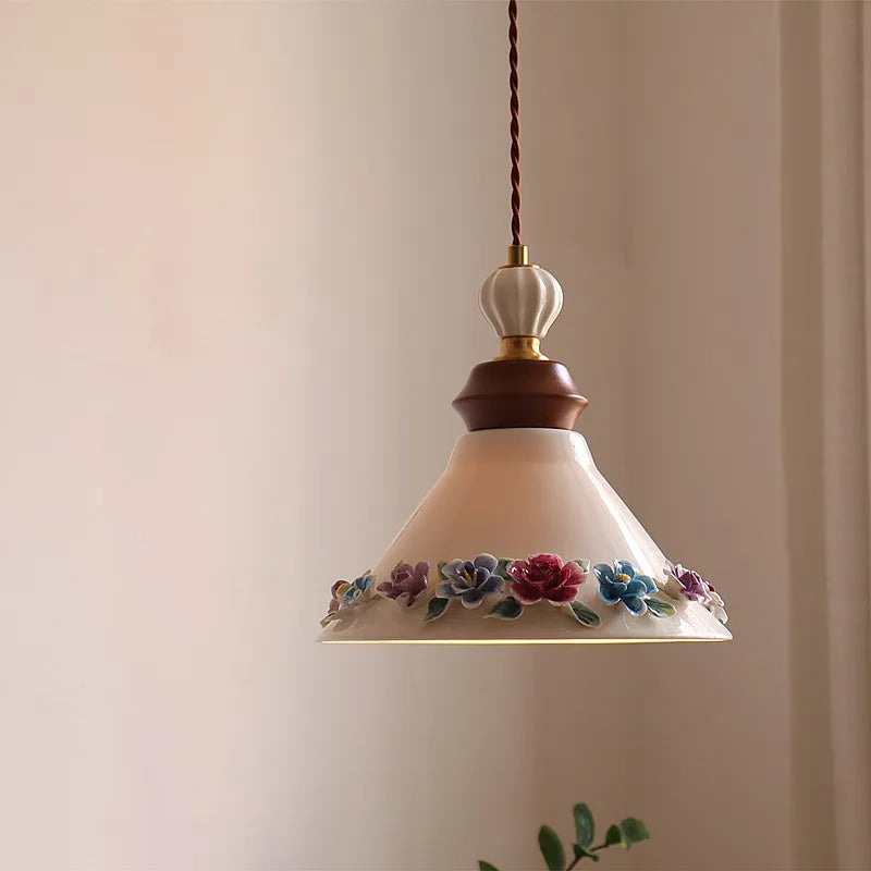 Suspension LED en céramique Fleur Rose Élise, en bois nordique