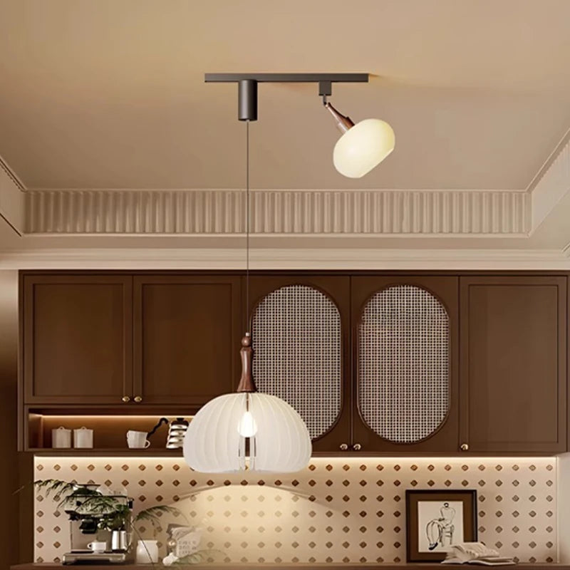 Lustre suspendu à plusieurs lampes en verre dépoli moderne Émile