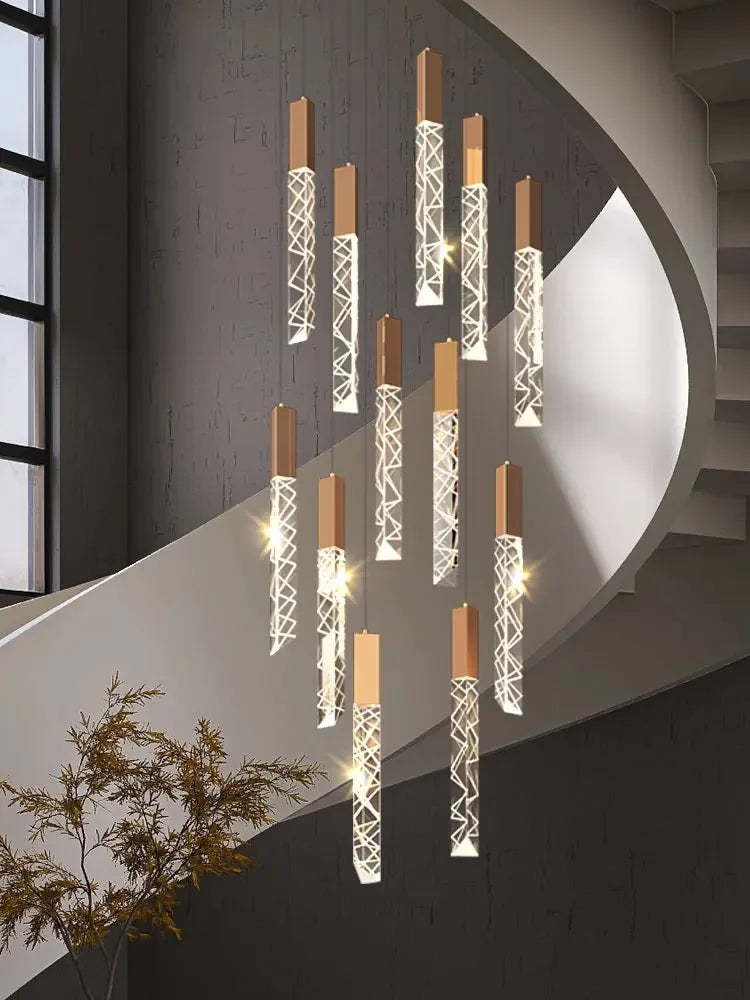 Lustre d'escalier Sophie à spirale de cristal et LED