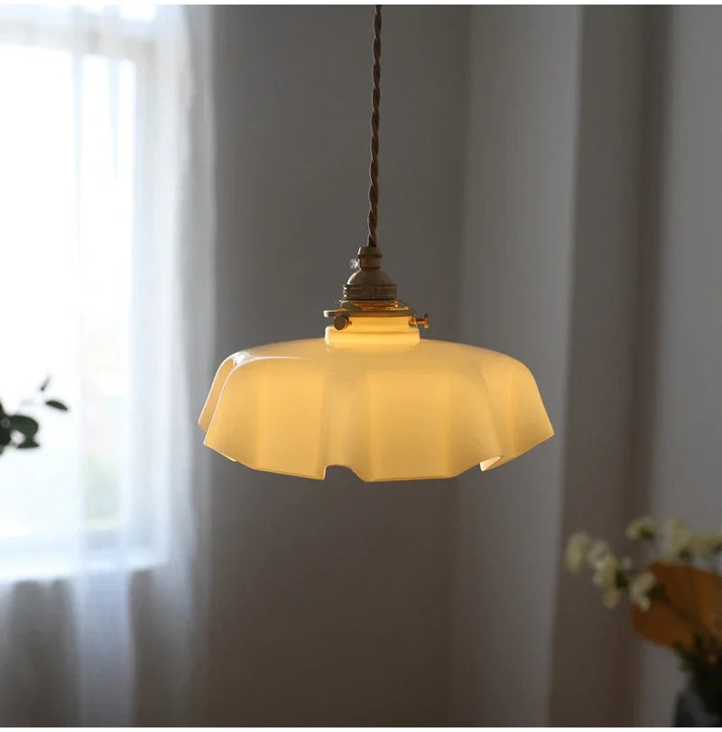 Suspension en verre français Élodie Laiton nordique