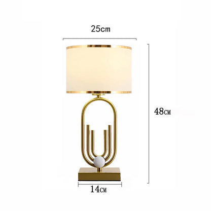 Lampe de table géométrique moderne dorée Orléans
