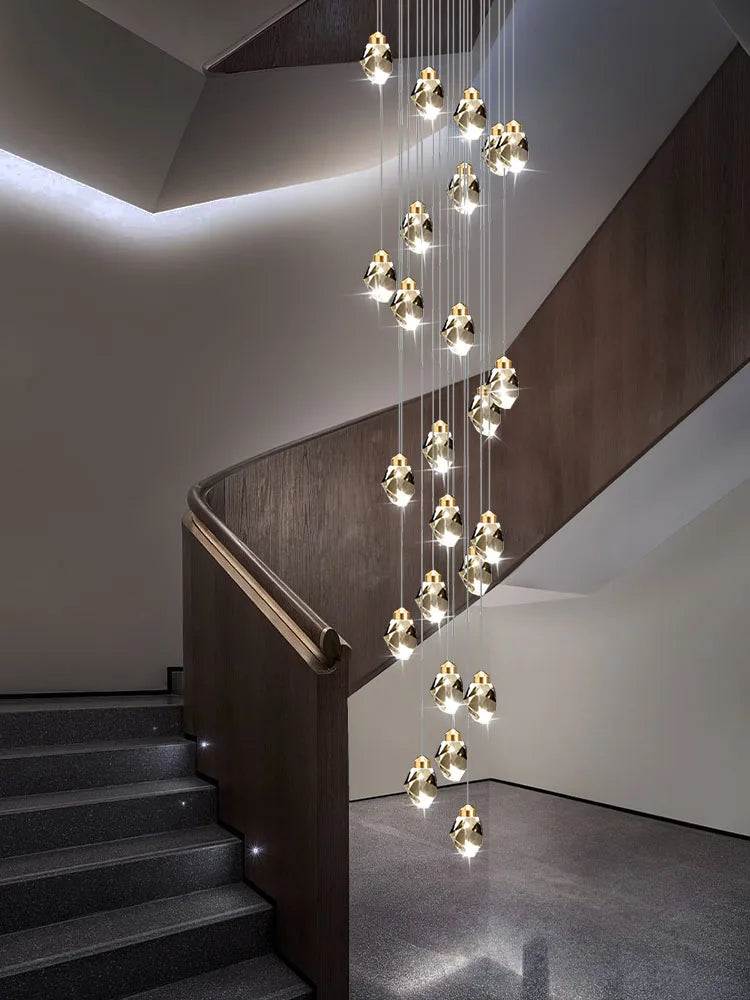 Lustre d'escalier en cristal Lucienne Nordic pour intérieurs de loft et de villa