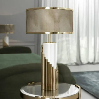 Lampe de Table de Luxe en Marbre avec Accents Dorés Aurelia