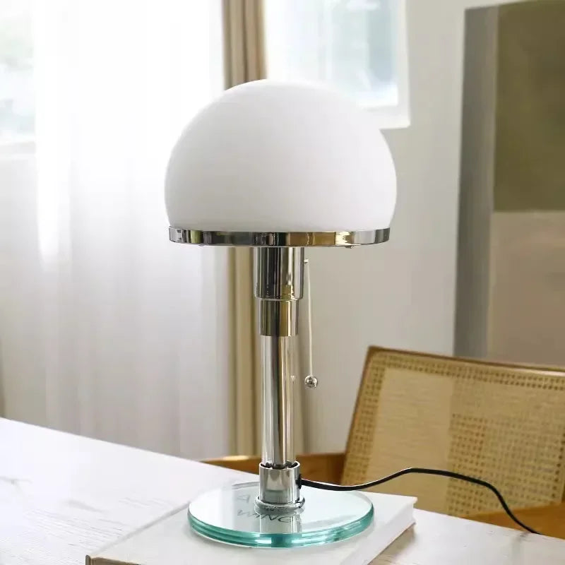 Lampe de table à LED en verre Amélie Bauhaus Glow