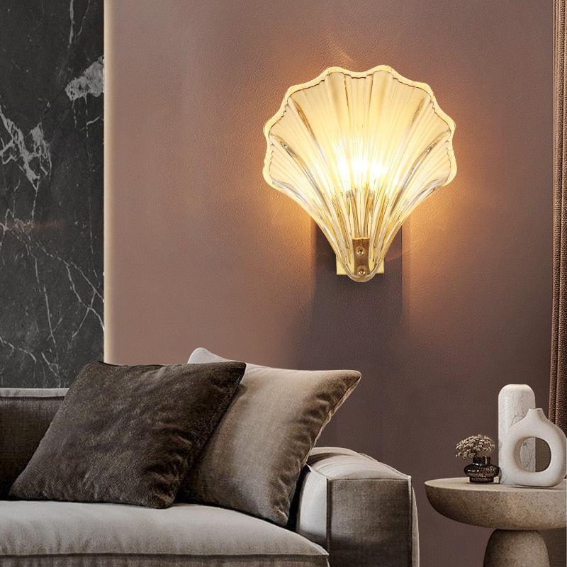 Applique murale LED Isabelle Sea Shell en verre, accent doré