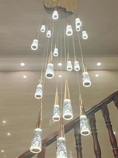 Lustre suspension Vivienne Crystal Staircase pour intérieurs de luxe