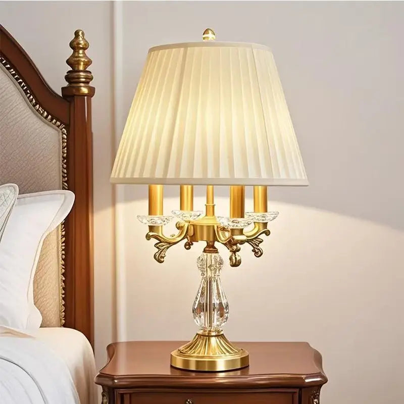 Lampe de table européenne en cristal au design Art déco pour la décoration de chambre à coucher