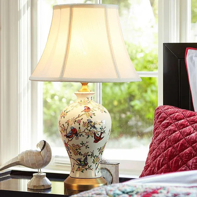 Lampadaire LED en céramique peinte rétro avec abat-jour en tissu plissé