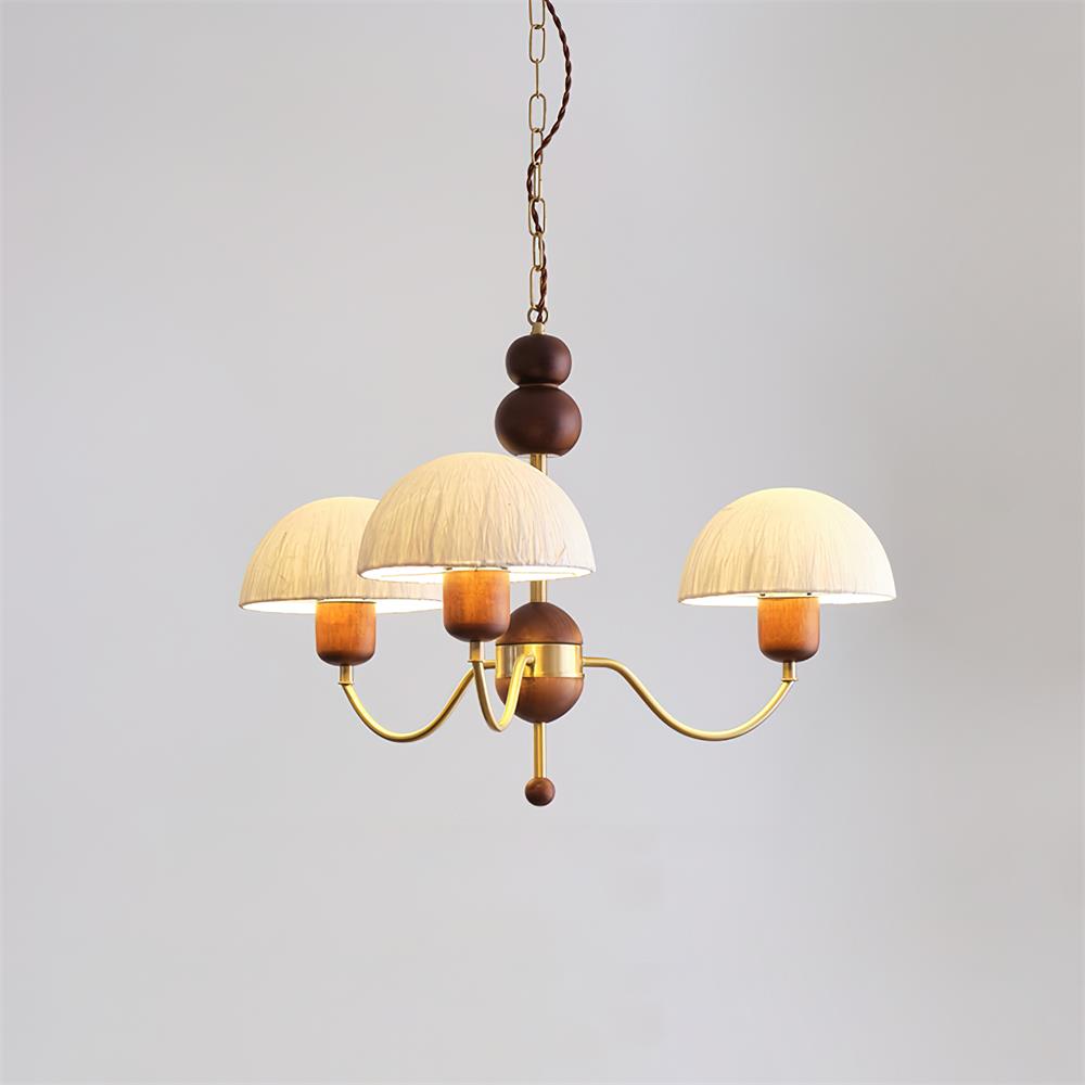 Manon Chandelier, perles en bois avec bras en métal incurvés et abat-jour doux