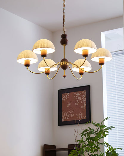 Manon Chandelier, perles en bois avec bras en métal incurvés et abat-jour doux