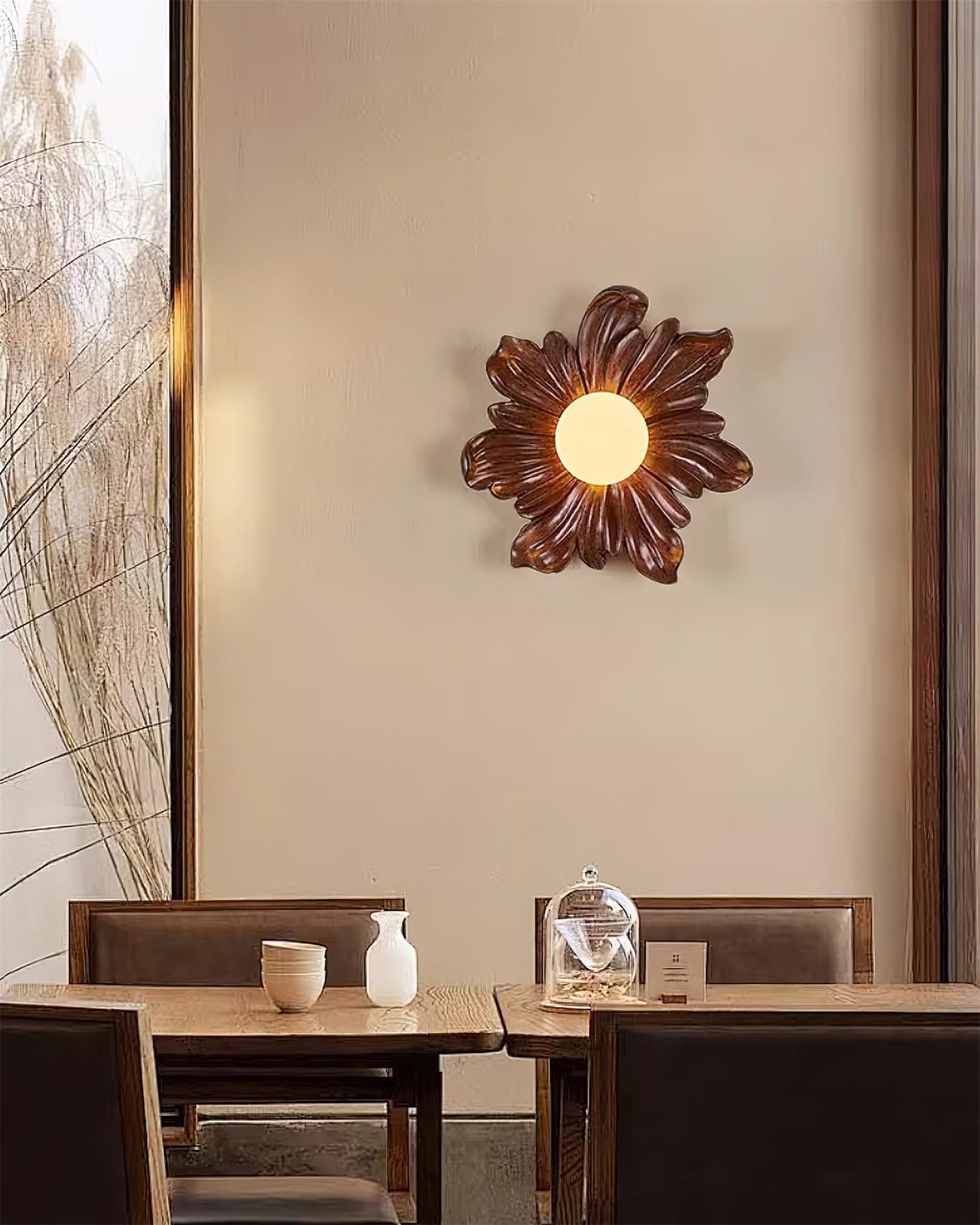 Applique murale en résine Camille avec motif floral et éclairage doux